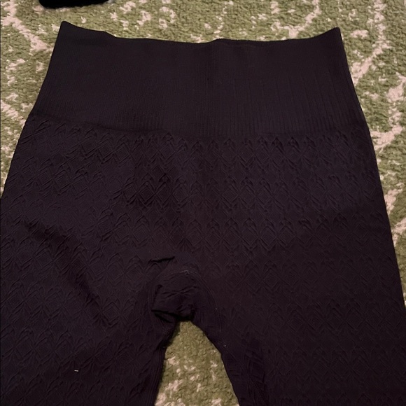 Joy Lab Black Women's High Waist Leggings Long Sleeve Crop Top Cut Out Textured - Picture 5 of 7